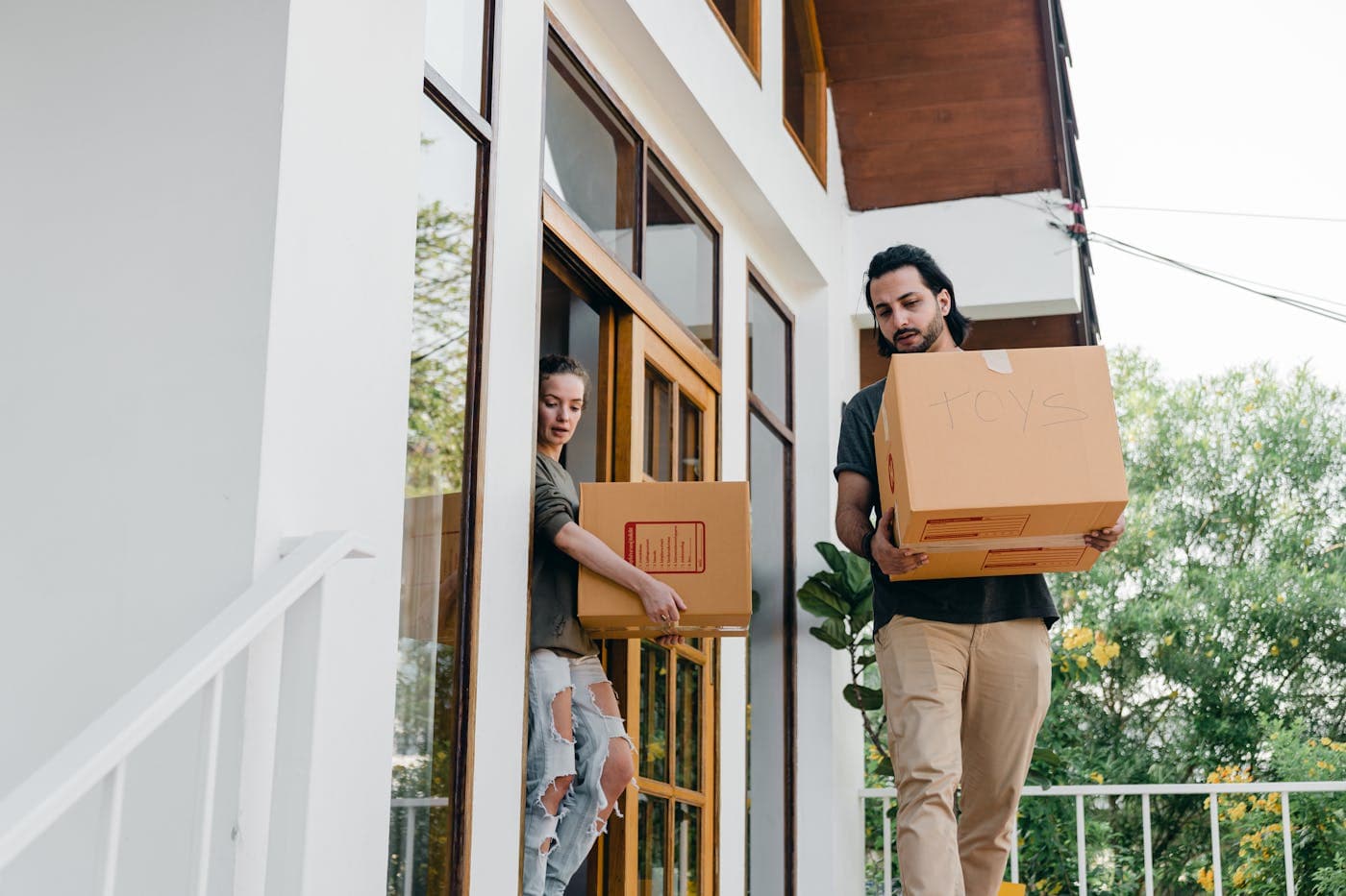 Moving & Hauling